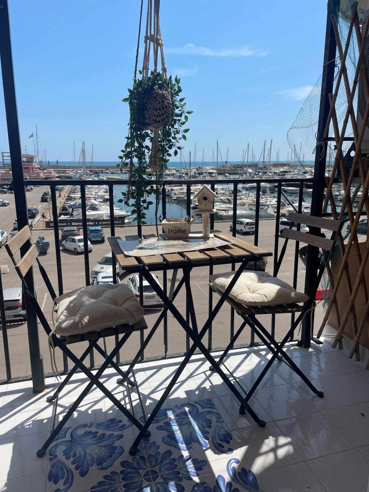 Borgo Damare Nettuno Vista Mare Apartment Екстериор снимка
